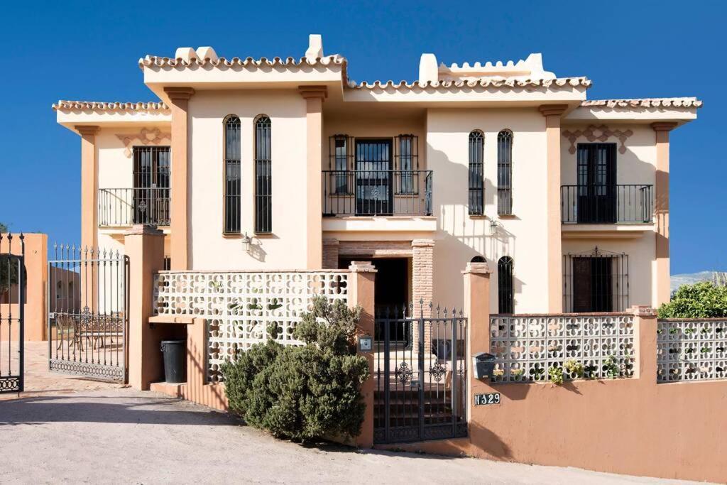 Preciosa Villa Con Gran Piscina Y Fabulosas Vistas Alhaurín de la Torre Esterno foto